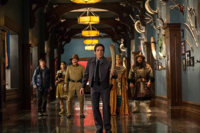 Larry Daley (Ben Stiller) kohtaa museonvartijana haasteita eloon heräävien esineiden kanssa koko perheen komediassa. Haudan salaisuus on kolmas New Yorkin luonnontieteellisen museon öistä kertova elokuva. KUVA: MTV3