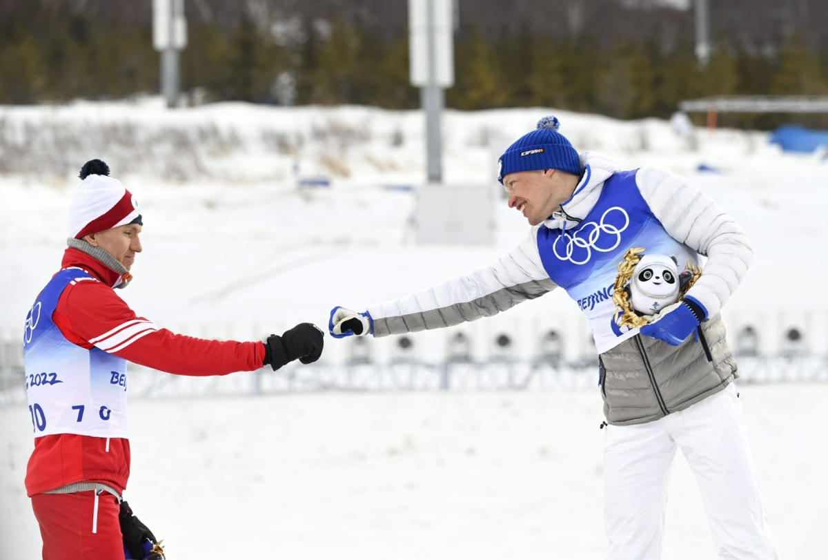 Niskanen ja Bolshunov vastakkain viestin kakkososuudella – Hakola avaa Suomen 4x10 kilometrin viestin