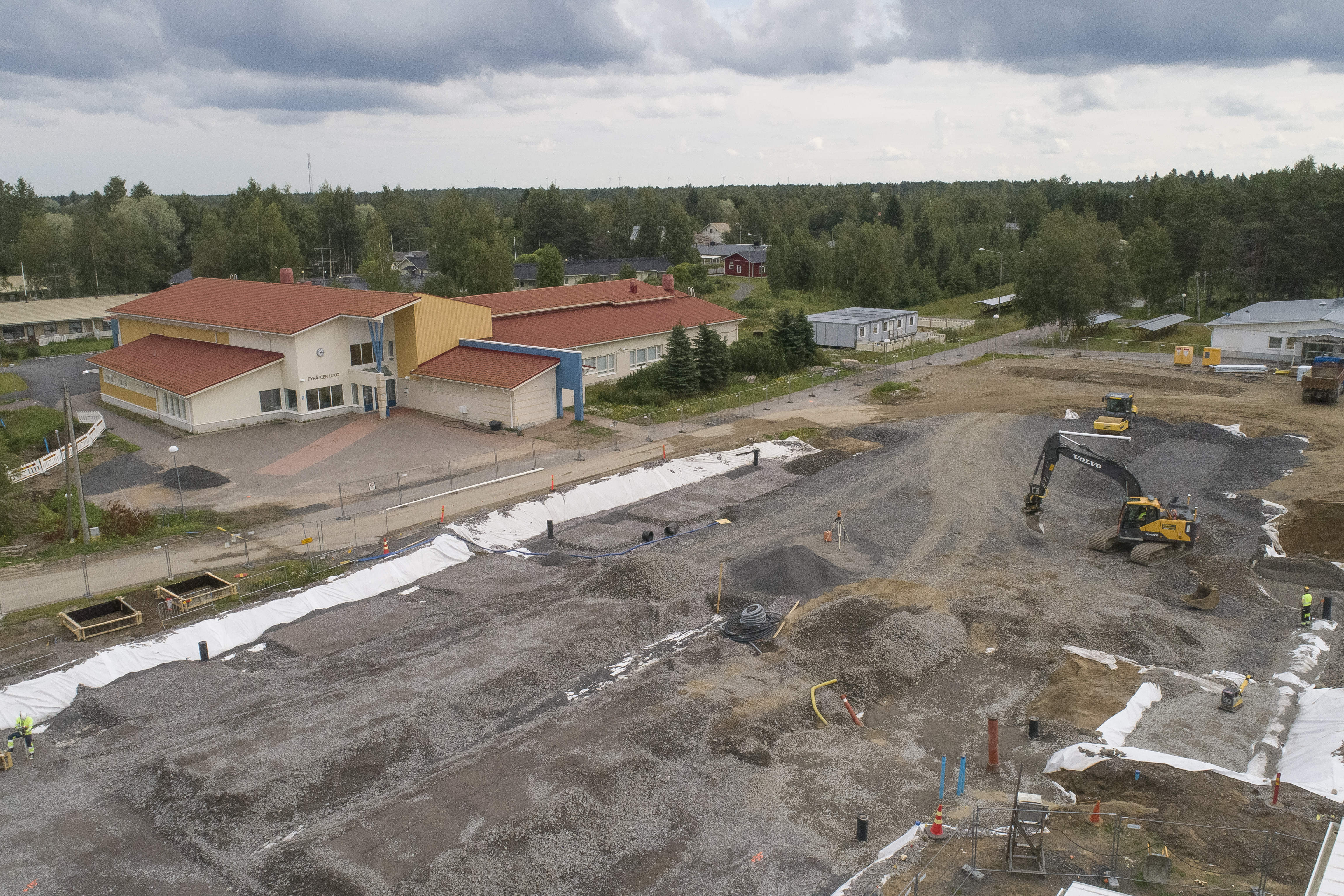 Pyhäjoen Saaren koulun rakentaminen