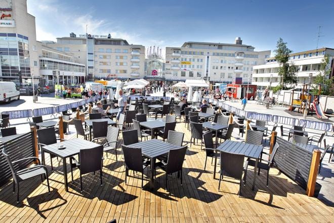 Viime vuonna perustetun Wine & Cafe Aallon liiketoiminta siirtyy Eeepeelle. Kuva: Kari Löfhjelm