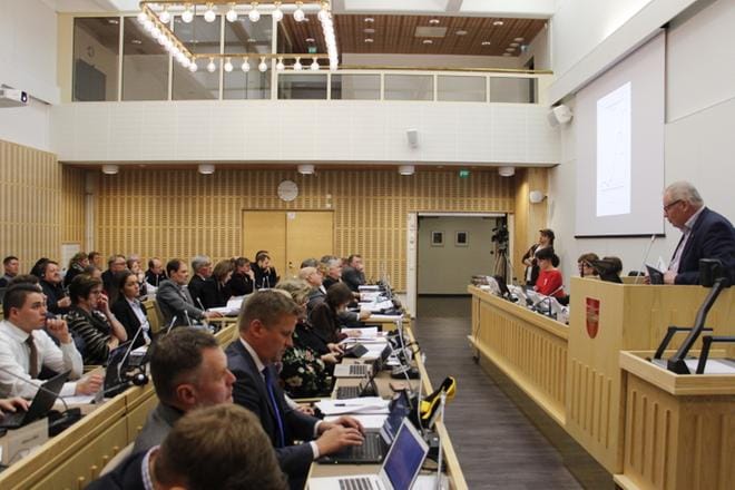 Mustasaaren kunnanvaltuustossa virisi viime maanantaina tarpeellinen keskustelu kuntalaisten tasa-arvoisuudesta. ARKISTOKUVA: ANNE LAURILA