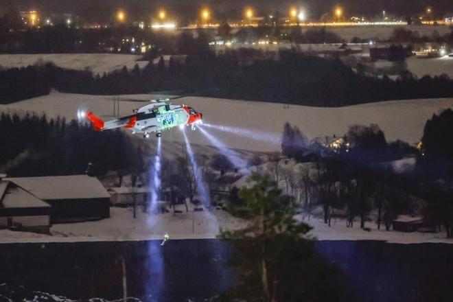Etsintöjä on jouduttu tekemään vaikeiden olosuhteiden vuoksi ilmasta käsin. Kuva: Epa/Jil Yngland