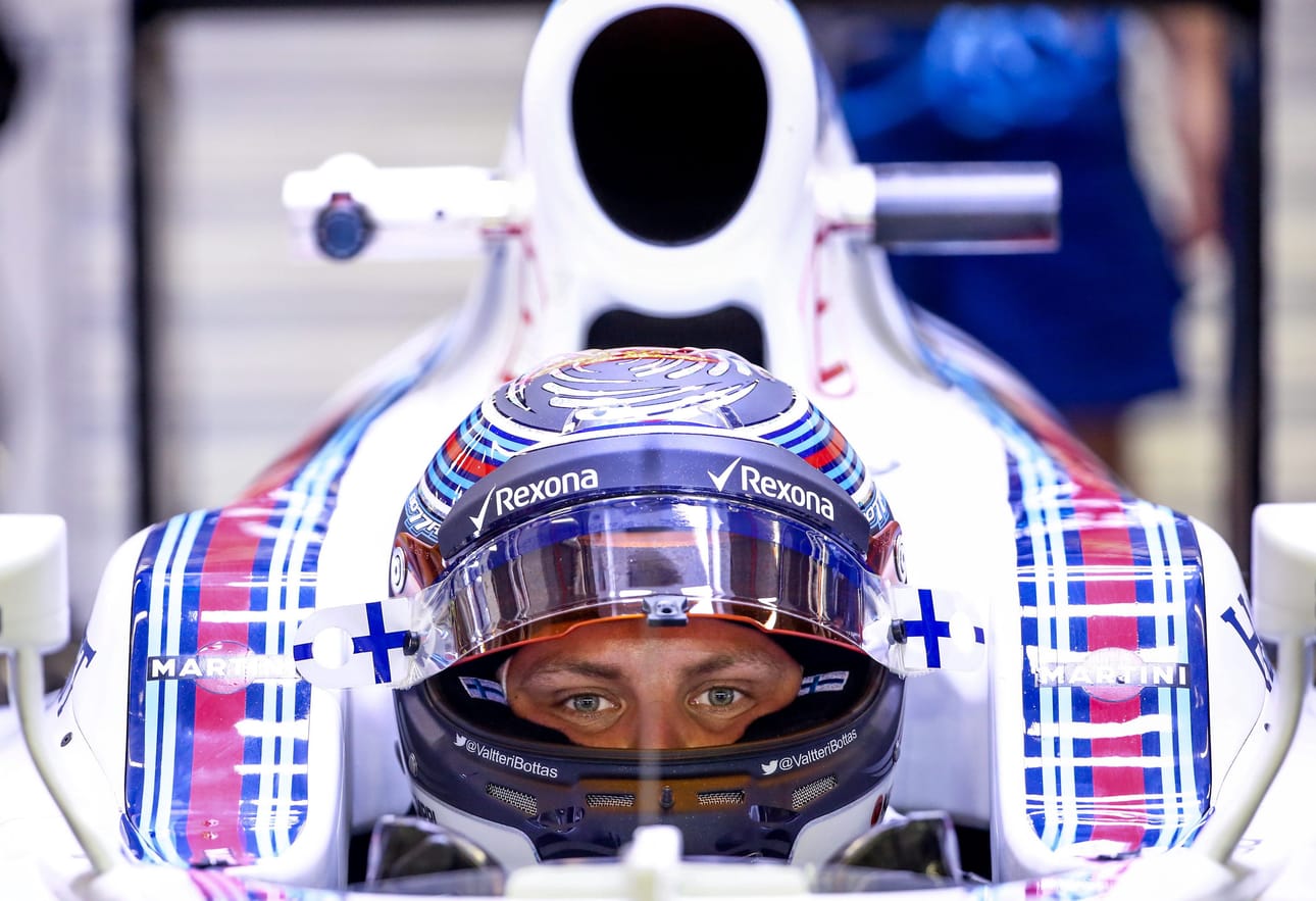 Valtteri Bottaksen turvavyö reistaili Singaporen gp-kisassa.