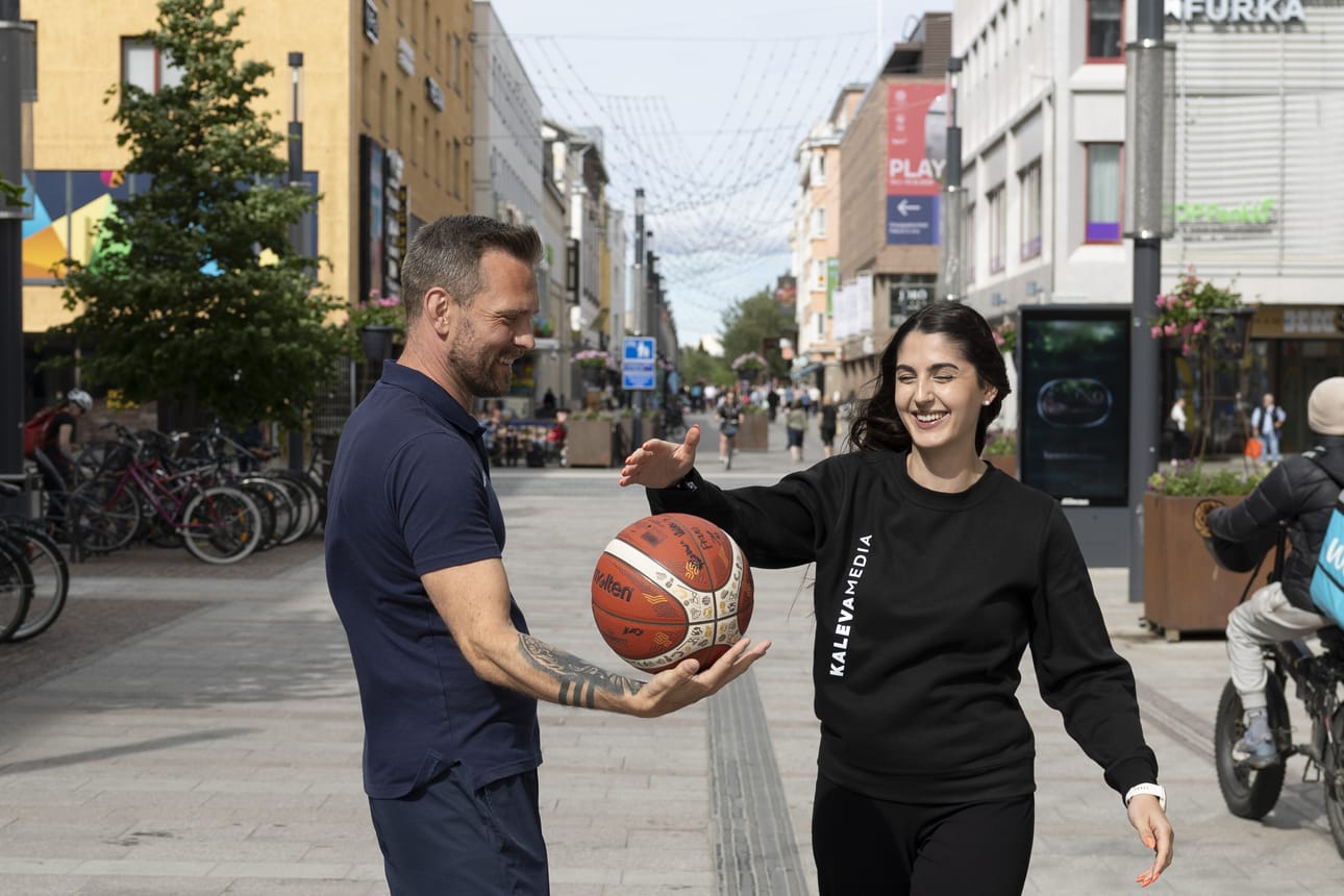 Saaristonkadun ja Albertinkadun väliin jäävä Kirkkokadun pätkä omistetaan kokonaan Sporttihaipakalle. Keskelle katua rakennetaan muun muassa koripallokenttä.