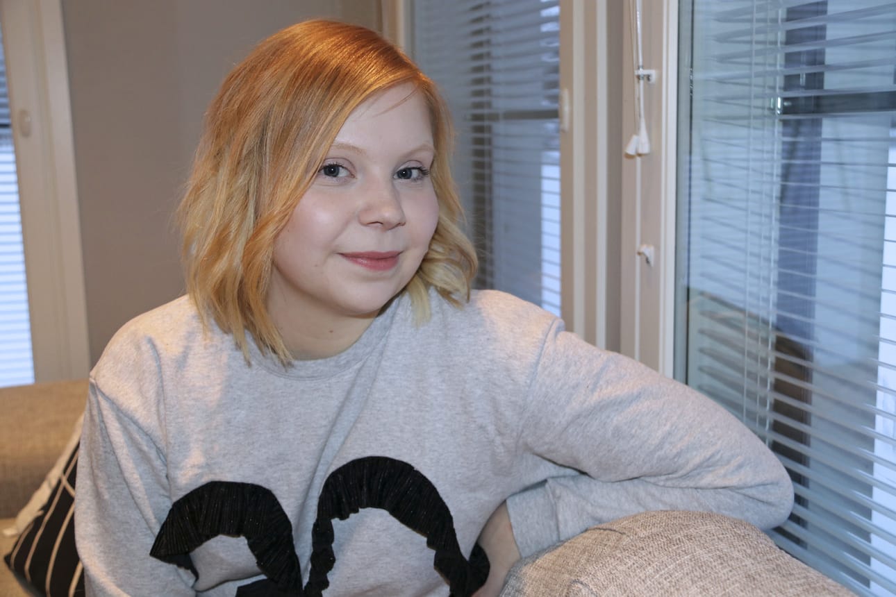 Elina Hyvösellä oli lapsena vaikea hyväksyä sydänvikaansa. Vertaistuki auttoi hyväksymään itsensä sellaisena kuin on.