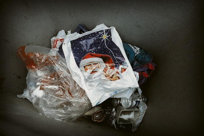 Joulun ja vuoden vaihteen aikana roskaa tulee paljon. Muistatathan asianmukaisen lajittelun. Arkistokuva