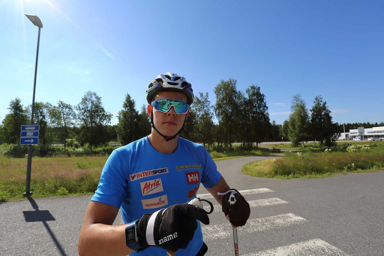 Lauri Mannila odottaa jo lumelle pääsyä. Hänen päätähtäin on ensi keväänä järjestettävät nuorten MM-kisat.