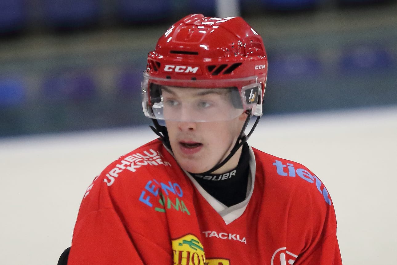 Teräs-Kiekon Juho Kalliokoski teki kaksi maalia perjantaina.
