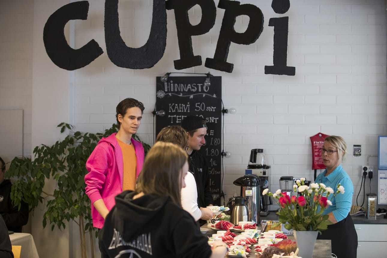 Raahelaiset nuoret voivat äänestää nuorisokahvila Cupissa ensi viikolla nuorisovaaleissa. Myös Pattijoen Hengarissa ja Vihannin Olotilassa voi äänestää. Nuorisovaltuutetun kausi kestää 2 vuotta.