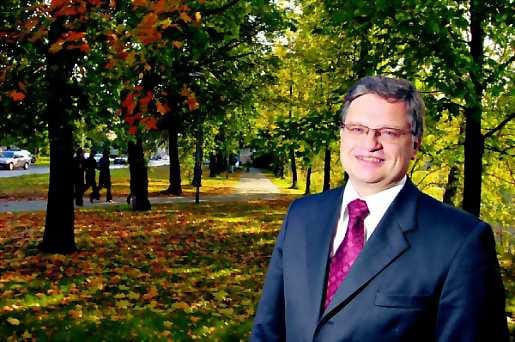 Laatua lisää. Aika on ajanut maallikkotilintarkastajien ohi, arvioi KHT-yhdistyksen puheenjohtaja Hannu T. Koskinen.