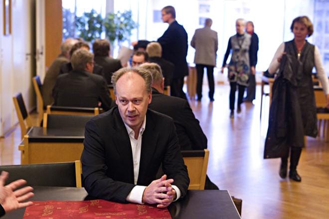 Aluetutkija Timo Aro ennustaa, että verotasausta maksavien kuntien nupina saattaa saada entistä kärkevämpiä äänenpainoja, kun rahoja soten luomiseen aletaan etsiä. ARKISTOKUVA: JUSSI ASU