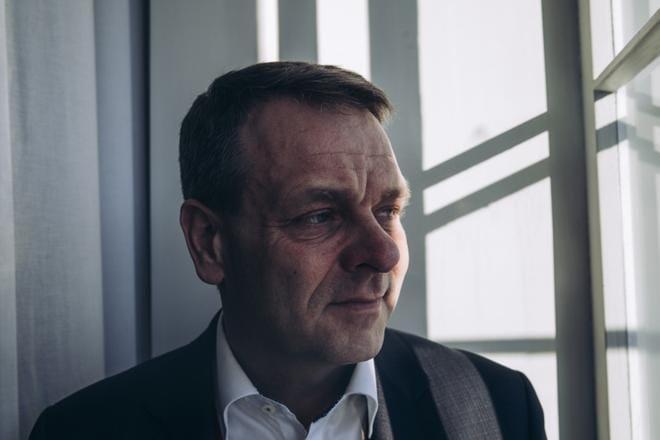 Jan Vapaavuori ei STT:n uutisen mukaan sulje pois Helsingin irtautumista perinteisestä edunvalvojastaan Kuntaliitosta ja pitää mahdollisena suurten kaupunkien yhteistyötä. KUVA: Aleksi Poutanen/ Arkisto