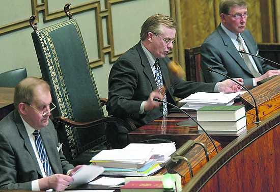 Ärsyyntynyt. Kulttuuriministeri Tanja Karpelanmielestä Markku Kosken lausunto on osoitus sivinismista.
