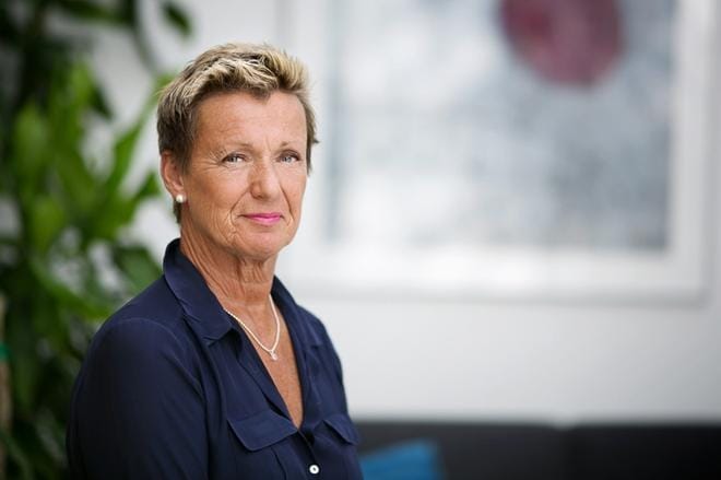 Pitkän linjan mustasaarelaispoliitikko Monica Sirén-Aura (r.) moittii Vaasan ja Mustasaaren riitaisaksi äitynyttä kuntaliitoskeskustelua asiattomaksi ja on päättänyt siirtyä nyt Vaasaan. Arkistokuva: Timo Annanpalo
