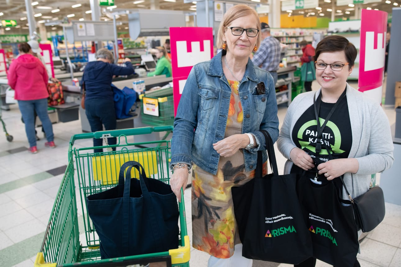 Leena Syväniemi hankki panttikassi, koska idea on kerrassaan loistava. Järjestelmän toimivuudesta kertomassa Teresa Luosujärvi.