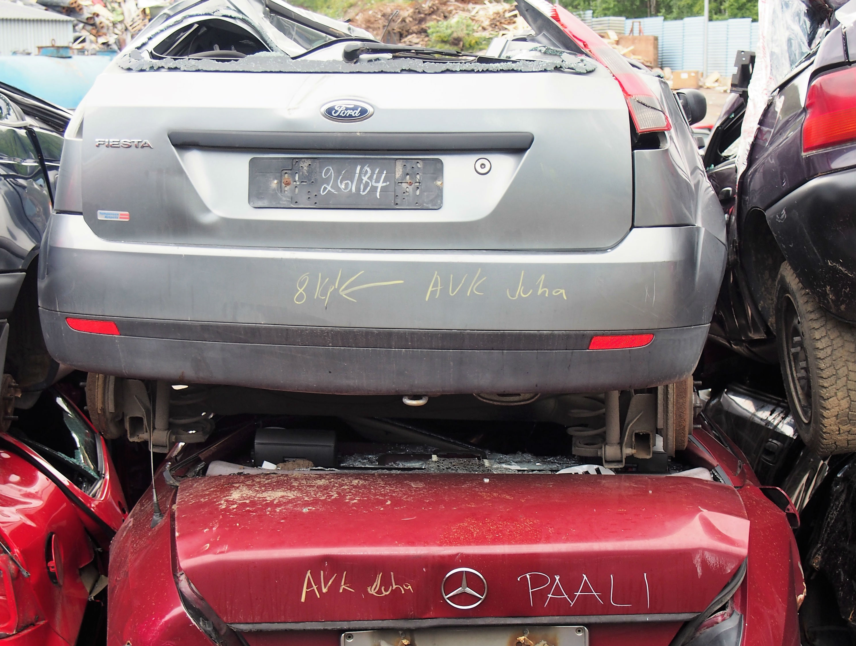 Yli 10-vuotiaasta autosta maksettavalla romutuspalkkiolla tavoitellaan autokannan uudistumista. Edellinen kokeilukerta oli menestys sekä valtiolle että autokaupalle: verotulot kasvoivat, ja uusia autoja myytiin reilusti enemmän kuin oli arvioitu.