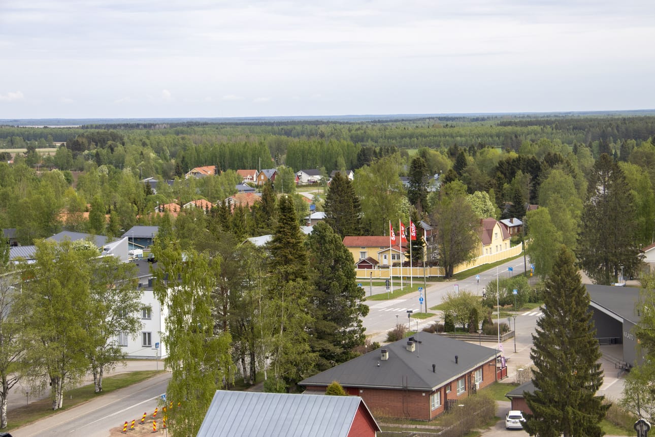 Lumijoella etsitään säästökohteita, sillä ensi vuoden talousarvio uhkaa jäädä 970 000 euroa alijäämäiseksi.