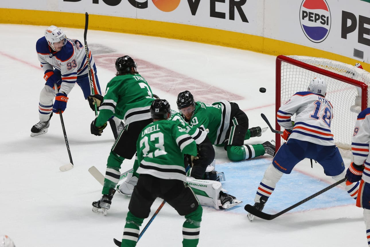 Edmonton kaatoi Dallasin vieraissa maalein 3–1 ja johtaa ottelusarjaa nyt voitoin 3–2. LEHTIKUVA/AFP