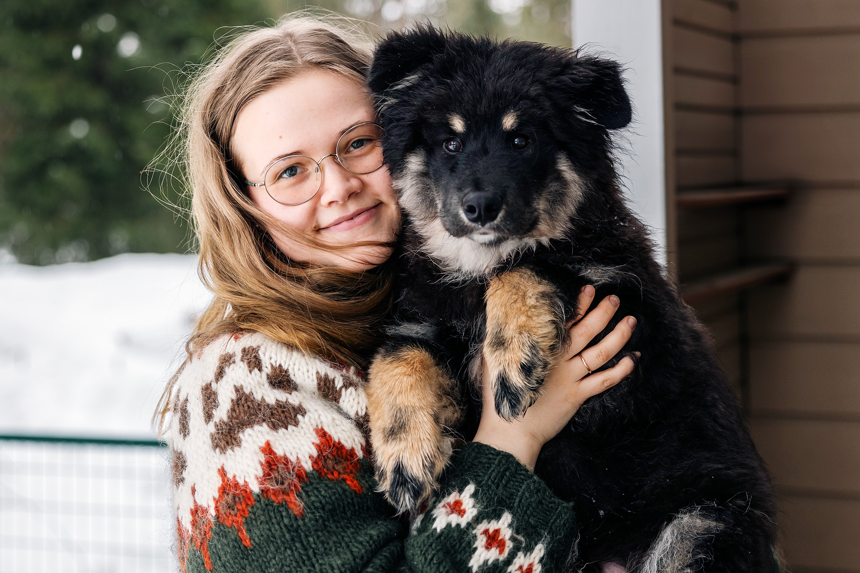 ”Ei ole koiraa, jolle raakaruoka ei sopisi” – kittiläläinen raakaruokintaohjaaja Juuli Koski murtaa yleisimpiä koirien ruokintaan liittyviä myyttejä