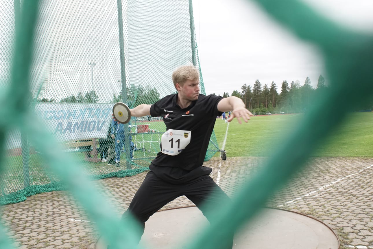 Pudasjärven Antti Pränni voitti kiekonheiton.