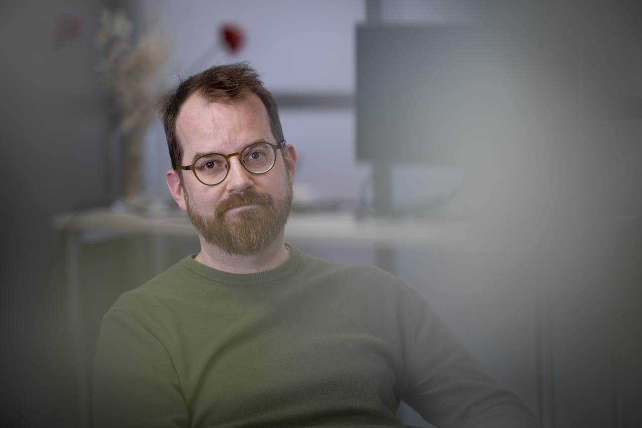 Tekoäly ei ole ensimmäinen keksintö, josta joudutaan miettimään, että miten sen hyötyjä jaetaan yhteiskunnassa, Jussi Rasku sanoo.