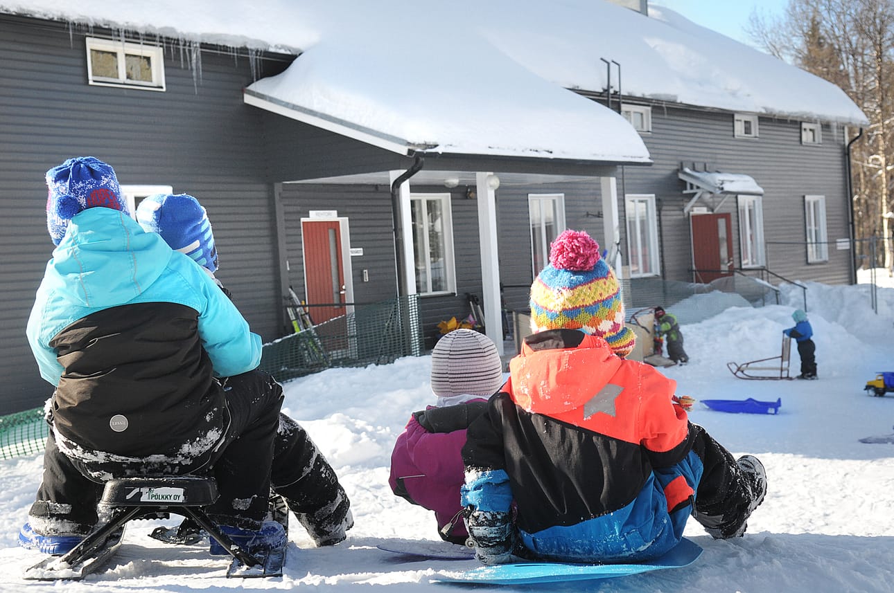 Rukan päiväkoti on tämän kevään ajan evakossa Rukajärven entisellä koululla.
