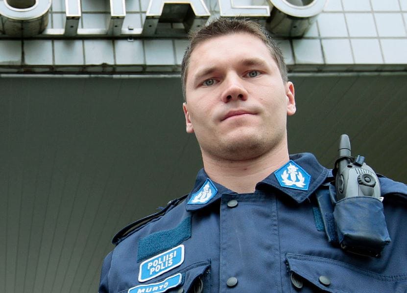 Toni Murto seuraa metsästykseen ja kalastukseen liittyvää keskustelua netin keskustelupalstoilla ja sosiaalisessa mediassa.