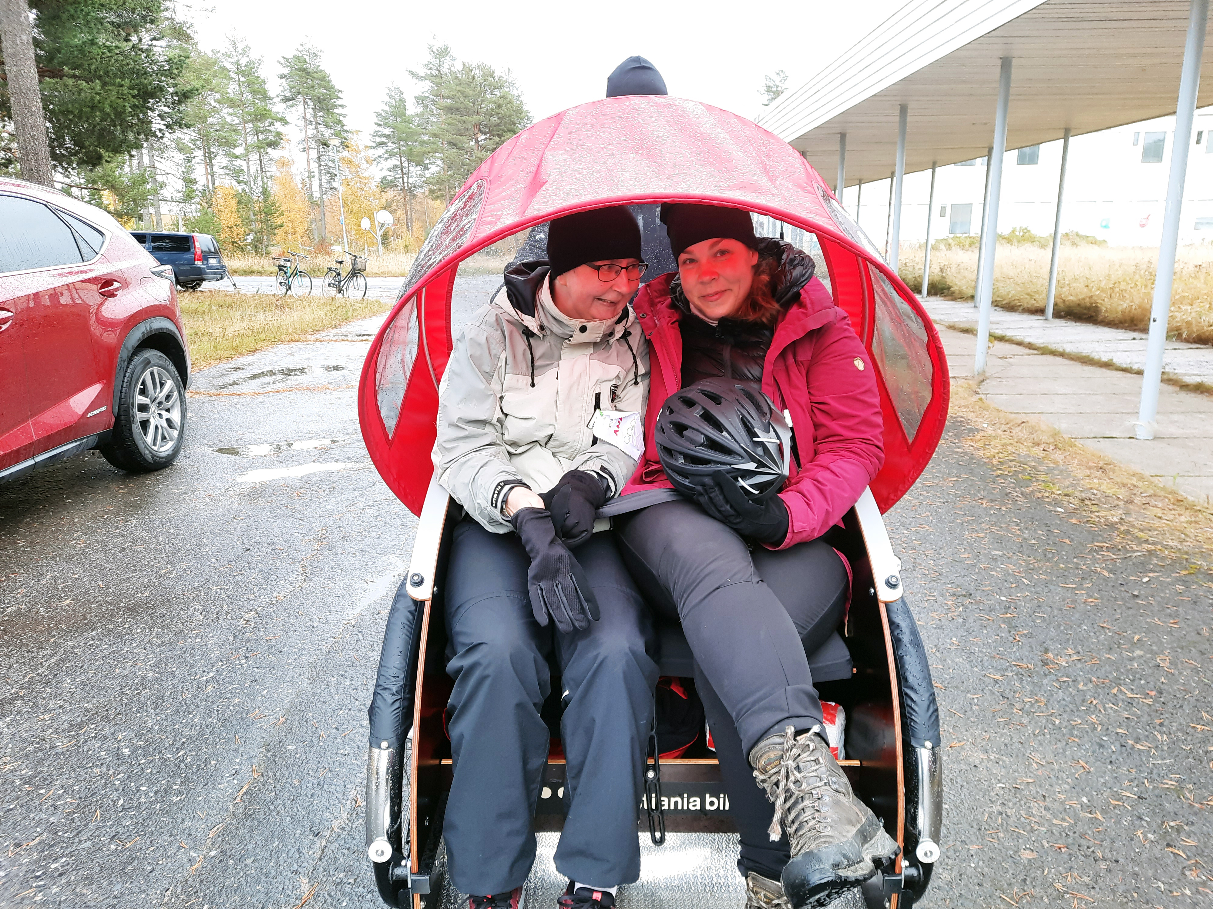 Seurakunnan ja SPR:n vanhustyön toiminta jatkuu jälleen " Rajoitusten poistuttua toiminta on alkanutkin pyörimään. Meillä lähtee nyt täydellä teholla syksy käyntiin"