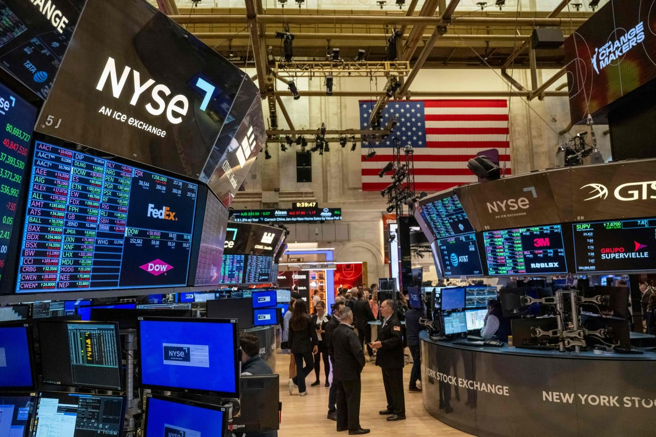 Ennätyksiä takoneista indekseistä S&P 500 oli torstain päätteeksi 0,2 prosenttia ja Nasdaq 0,3 prosenttia plussan puolella. LEHTIKUVA/AFP
