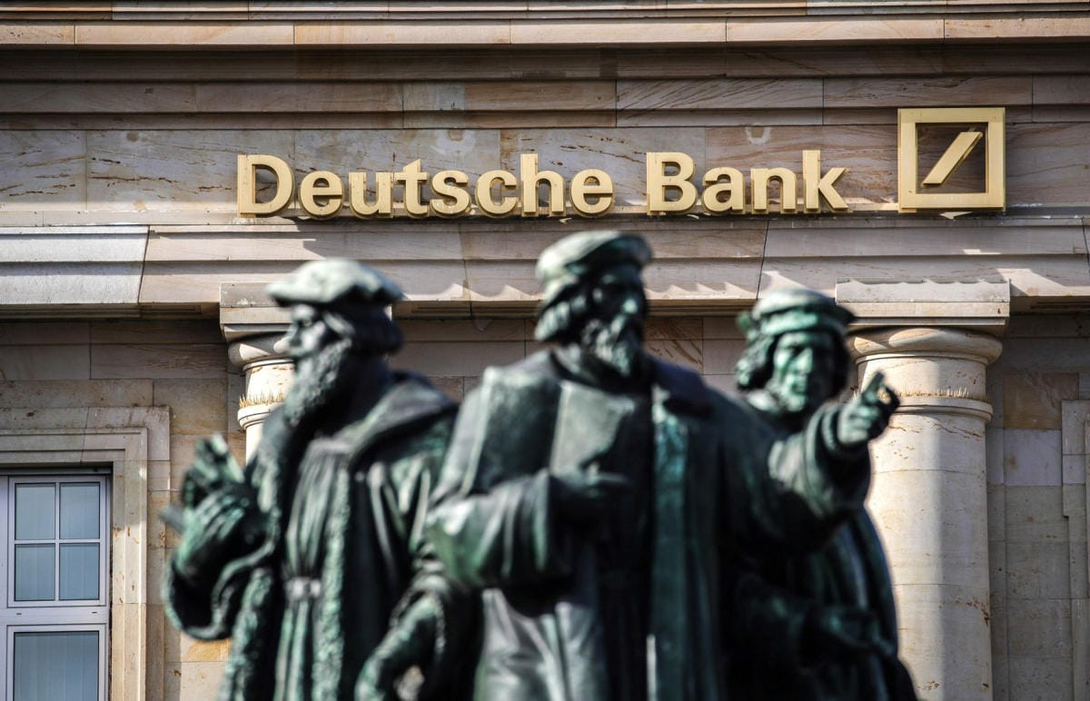 Venäjältä liiketoimintansa vetävän Deutsche Bankin mukaan toimintaa Venäjällä karsittiin mittavasti jo vuonna 2014 sen jälkeen, kun Venäjä valtasi Krimin. LEHTIKUVA / AFP