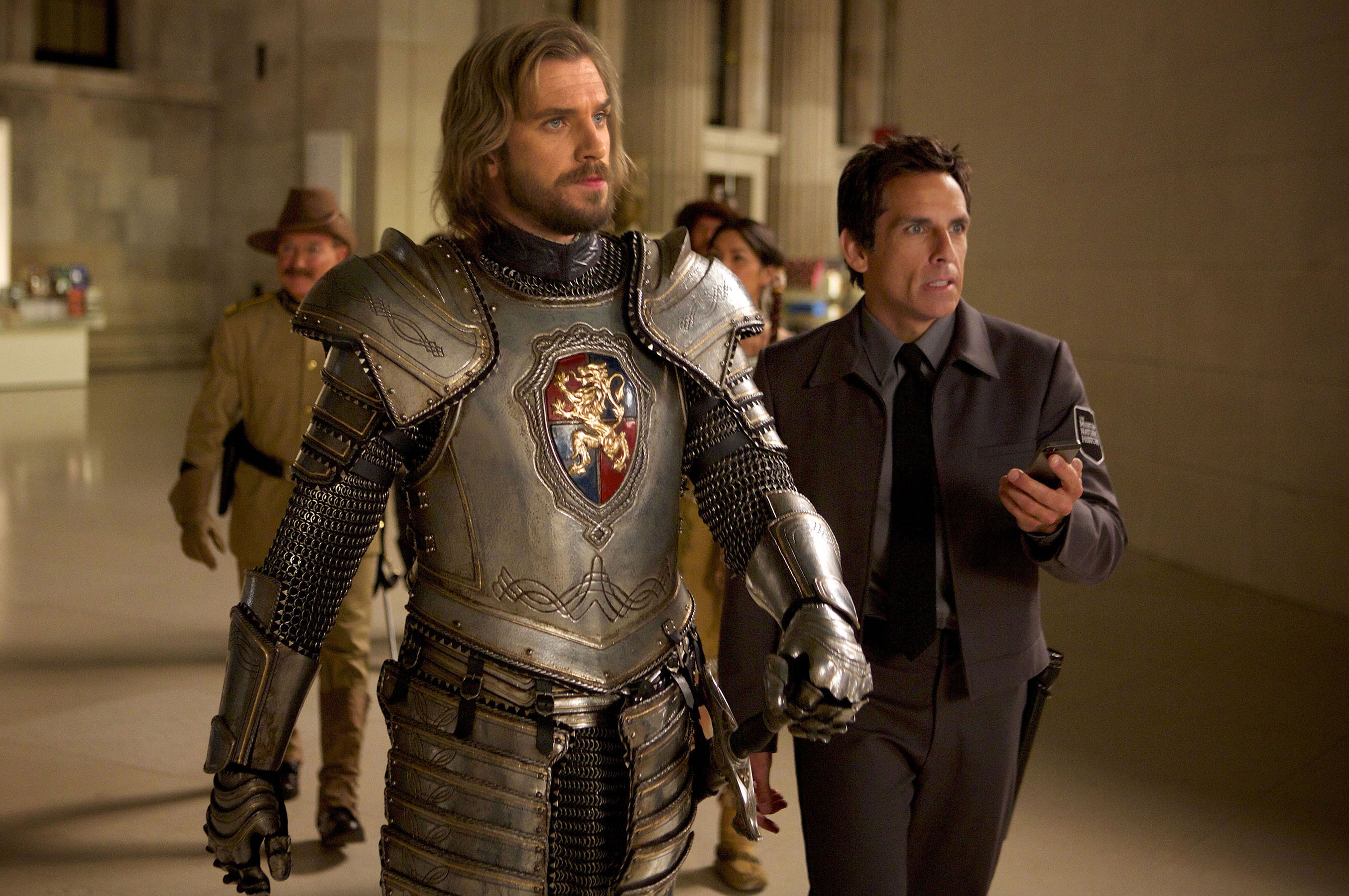 Faaraon lisäksi öisessä museossa seikkailevat myös Lancelot (Dan Stevens) ja yövartija Larry Daley (Ben Stiller). Night at the Museum - Haudan salaisuus on koko perheen komedia.