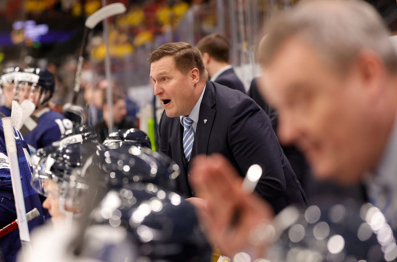 Lauri Mikkola valmensi nuoria Leijonia kolme kautta.