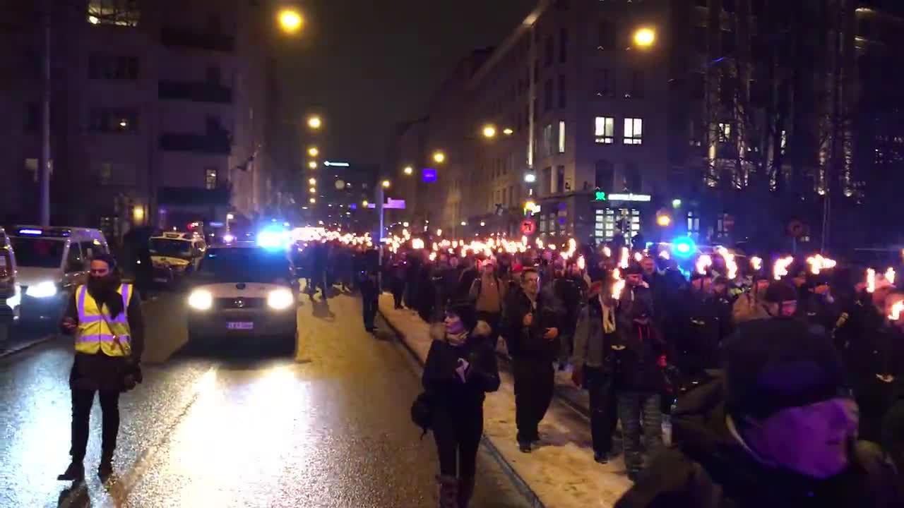 612-soihtukulkue Helsingissä