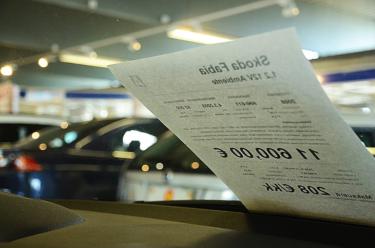 Autoveron poisto olisi laskenut uusien autojen hintaa.