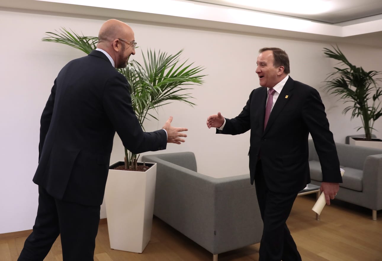 Eurooppa-neuvoston puheenjohtaja Charles Michel ja Ruotsin pääministeri Stefan Löfven tapasivat Brysselissä EU:n huippukokouksessa, jossa neuvotellaan unionin uudesta rahoituskehyksestä.