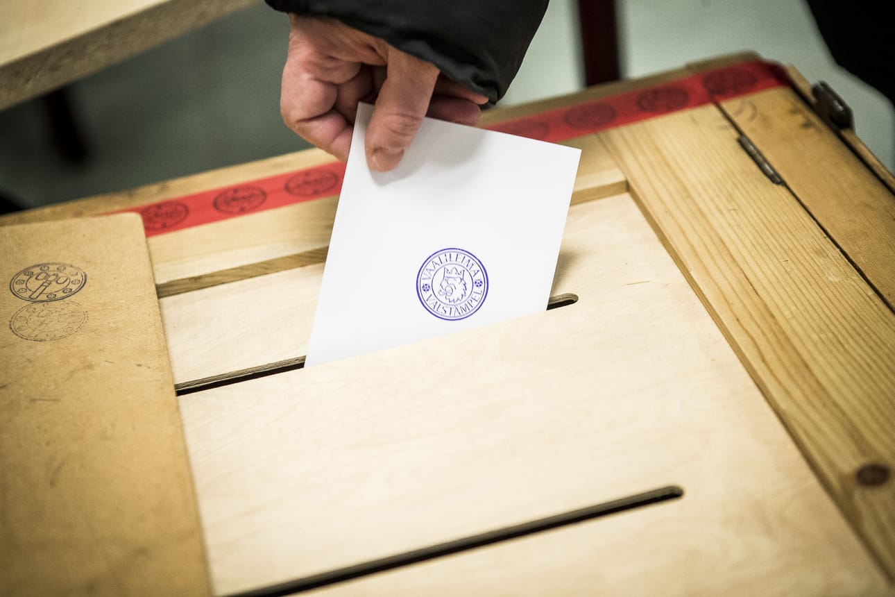 Maakuntavaaleja suunnitellaan ensi lokakuun loppuun.