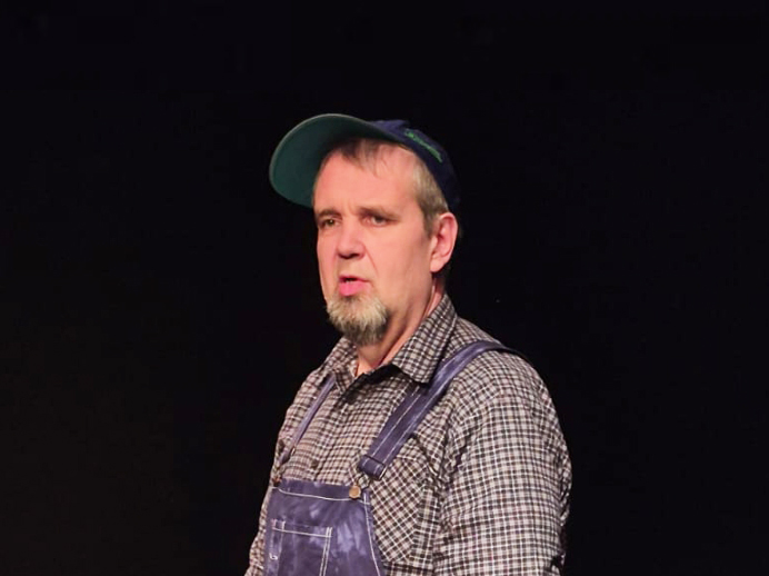 Kaverikirjassa Ari Elomaa: K18-viesti lipsahti väärälle henkilölle – "Pikkasen hävetti"