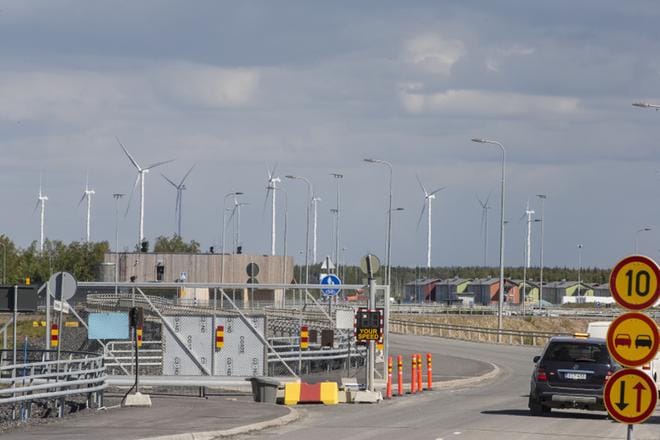 Hanhikiven niemen laitosalue elokuussa. Hanhikiven Fennovoiman työmaalla järjestetään yleisöpäivä 8. syyskuuta. KUVA: Vesa Joensuu