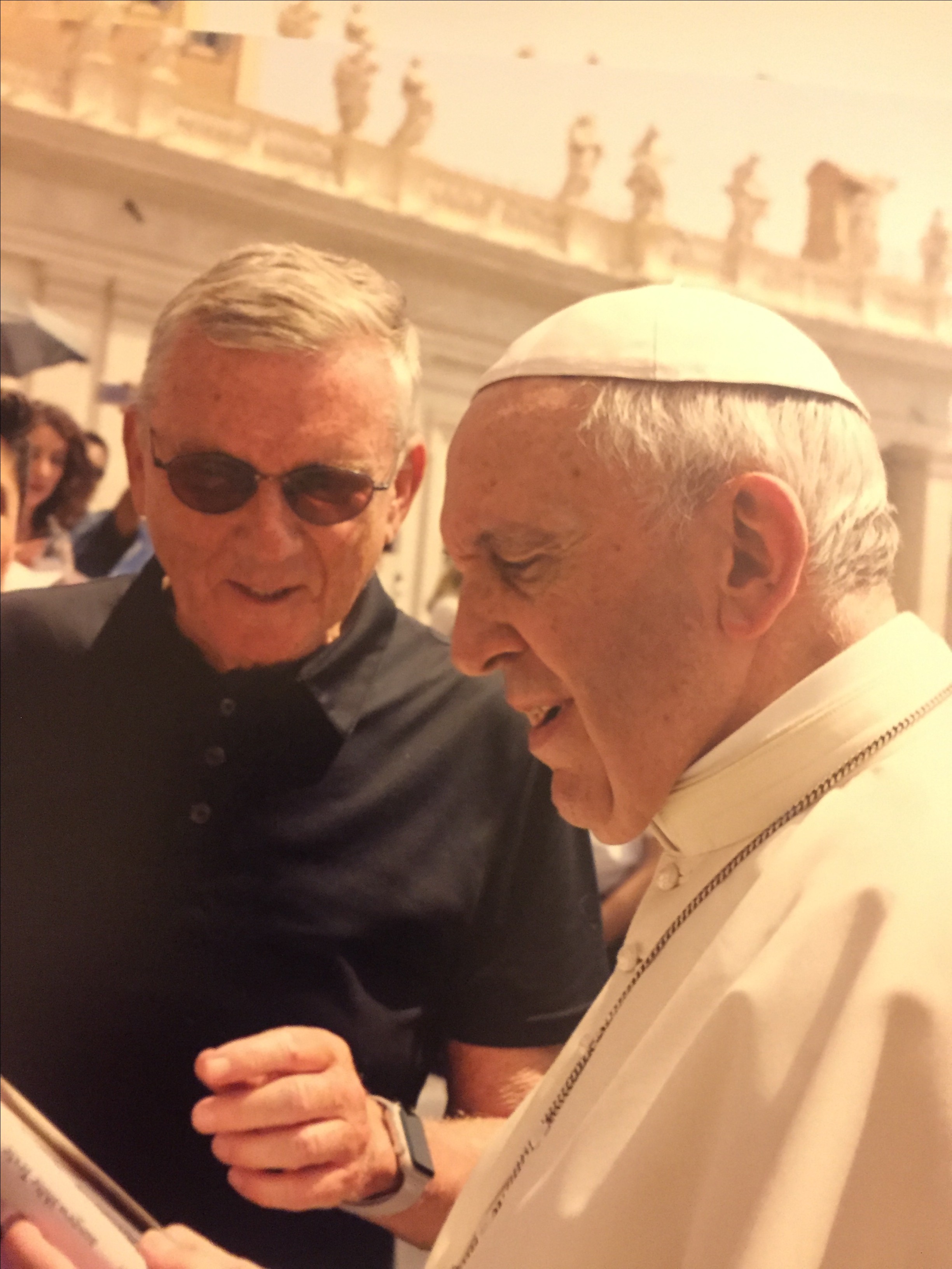 Johann Günther tapasi matkallaan paavi Franciscuksen Vatikaanivaltiossa.