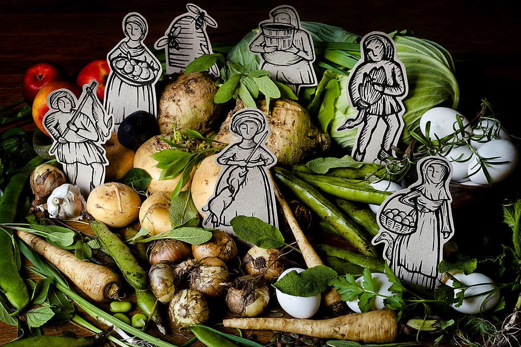 Keskiajalla arvostettiin hyvää ruokaa siinä missä nykyisinkin, jopa enemmän. Loppukesä ja syksy ovat antoisaa aikaa kurkistaa vuosisatojen taakse ja järjestää syyspidot keskiajan hengessä.