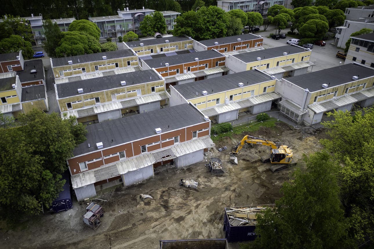 Vanhojen huonokuntoisten talojen purku etenee. Korkeimpaan hallinto-oikeuteen jätetty valituslupahakemus ja valitus voivat ainoastaan estää uusien kotien rakentamisen opiskelijoille.