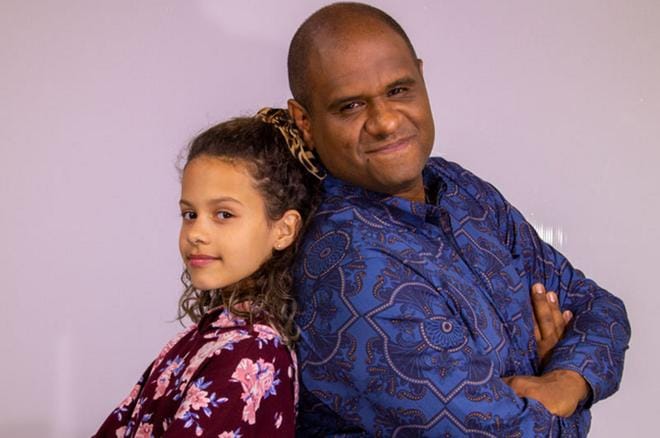 Brasilialainen Roberto Brandao tuli tutuksi monelle suomalaiselle The Voice of Finland -laulukisassa vuonna 2018. Isän kanssa laulaa myös nyt 13-vuotias Sara-tytär ja he järjestivät yhdessä kiertueen syksyllä 2019. KUVA: IRRTV