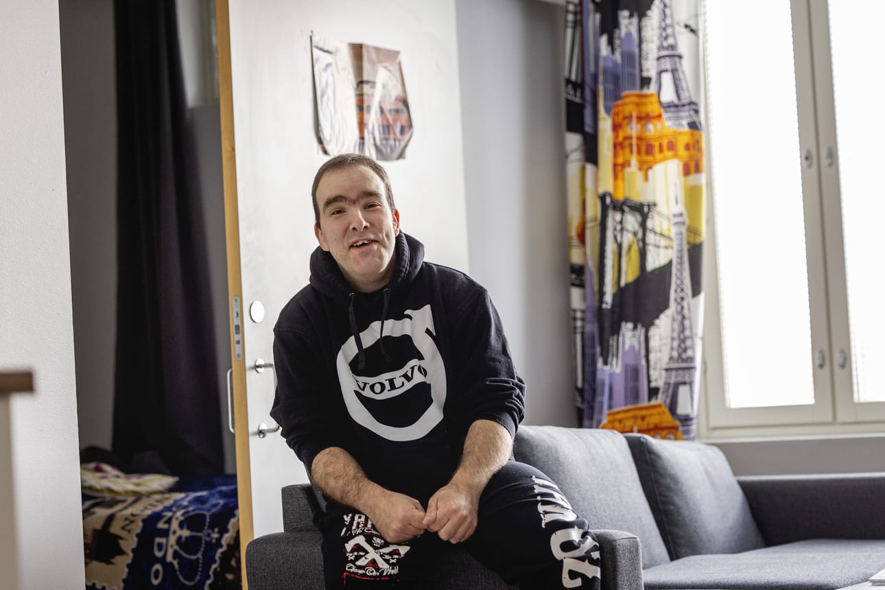 Marko Koski löytää elämästä monia iloa tuottavia asioita. Tärkeimmät ovat perhe, kihlattu, ystävät sekä työ. Myös asumispalveluyksikön ohjaajat ovat hänelle yhtä tärkeitä kuin perheenjäsenet.