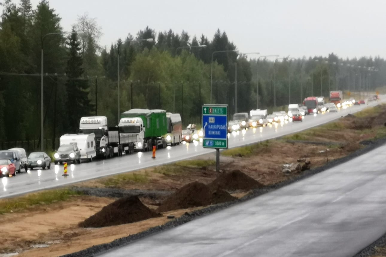 Onnettomuus aiheutti ruuhkaa.
