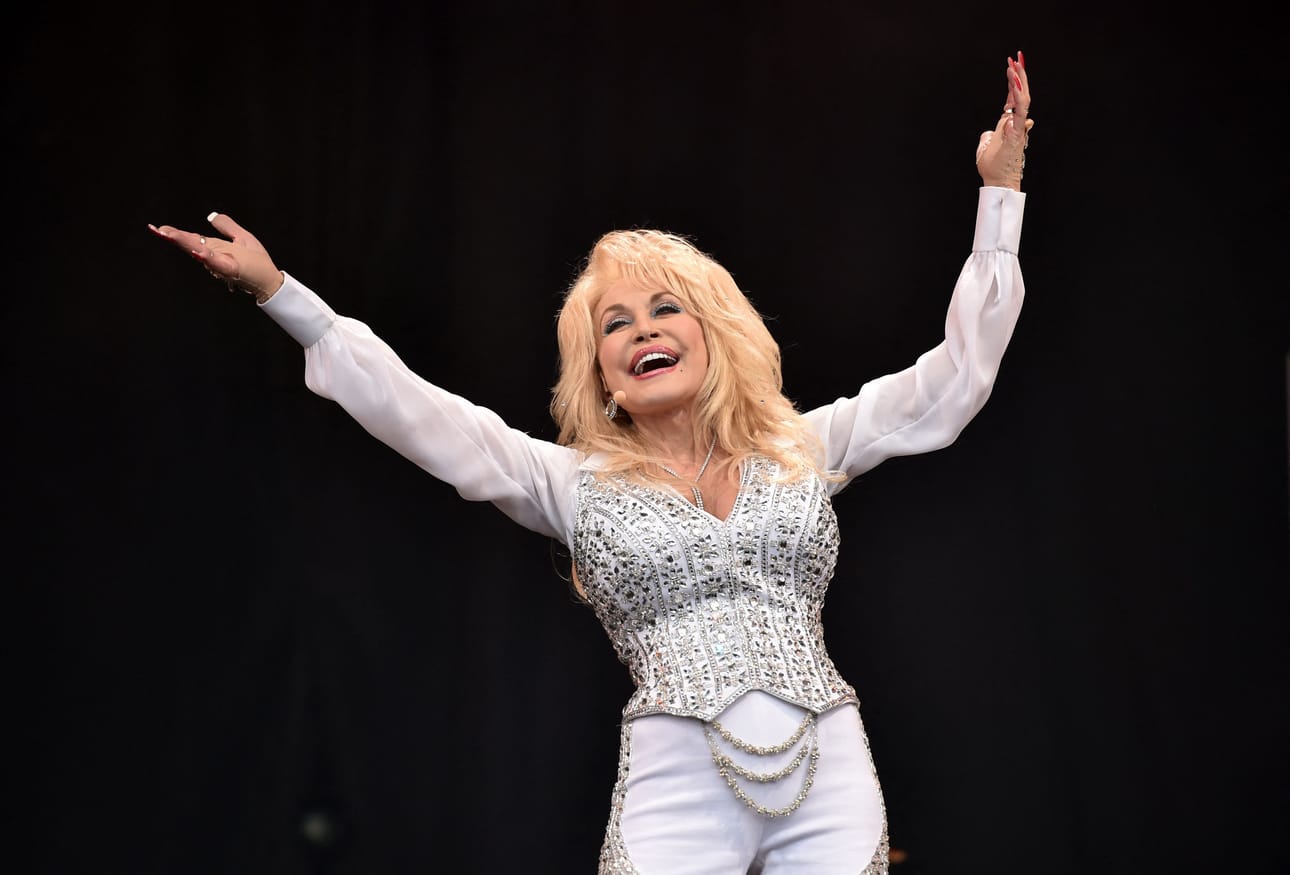 Kantrilegenda Dolly Parton on kuollut 80-vuotiaana kotikaupungissaan Nashvillessa.