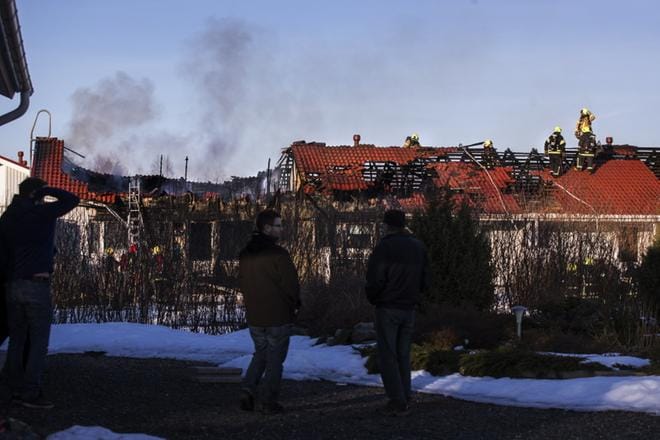 Yksi viime vuoden suurimpia tulipaloja Pohjanmaalla oli Laihian rivitalopalo huhtikuussa, henkilövahingoilta onneksi säästyttiin. KUVA: JARNO PELLINEN