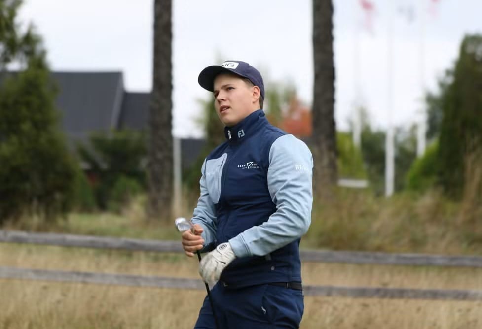 Oulun Golfkerhon Oliver Rekilä hallitsi Finnish Junior Tourin finaalissa Messilän kentän metkut.