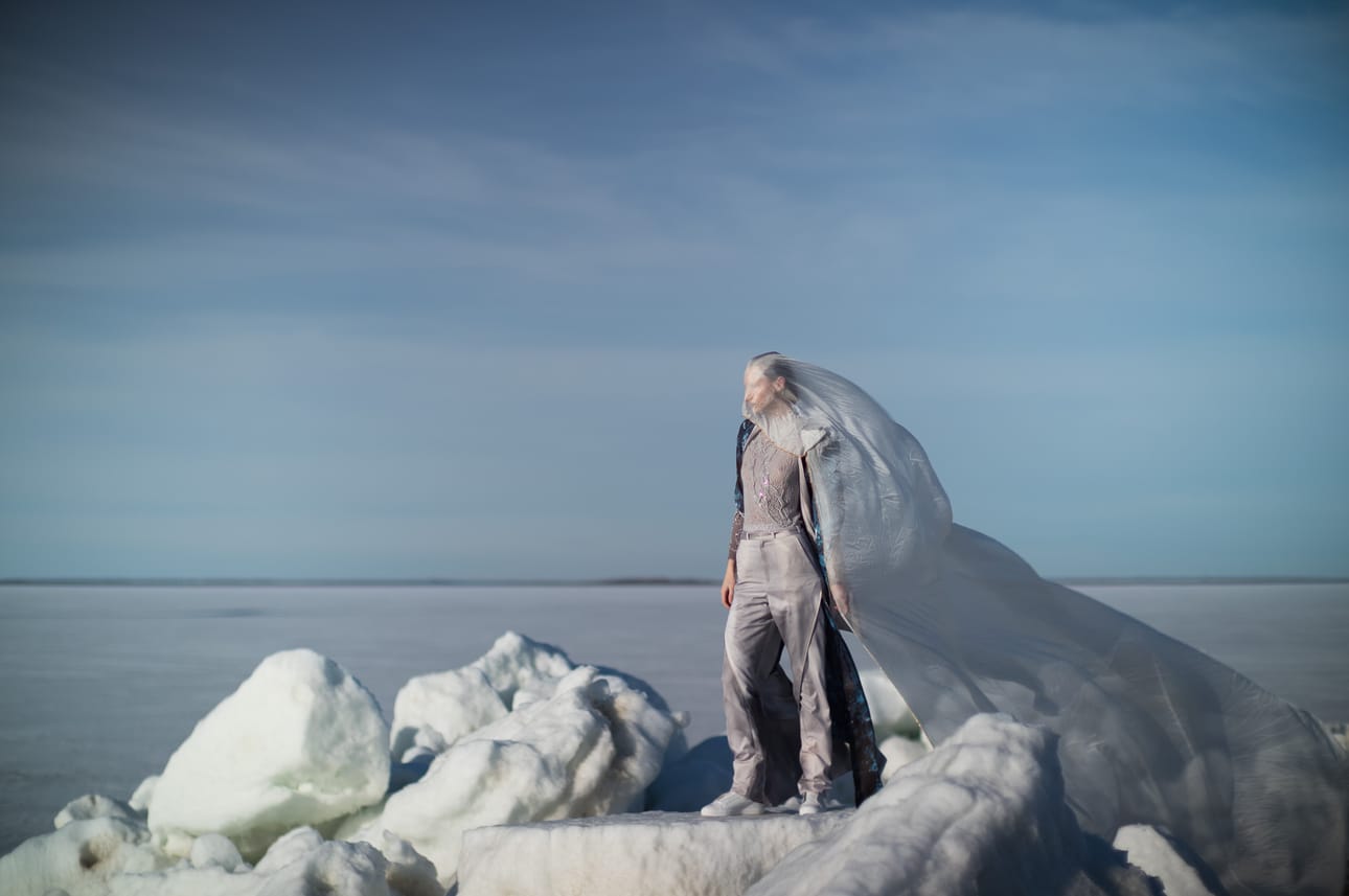 Yuima Nakazaton Glacier-mallisto on inspiroitunut pohjoissuomalaisesta luonnosta ja ihmisen haavoittuvuudesta sen keskellä.