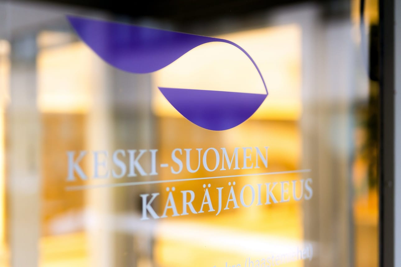 Miehen uhreiksi joutuivat hänen työkaverinsa, yksikössä asuneet lapset sekä lapset, joihin mies tutustui Snapchatissa esittäen teini-ikäistä tyttöä. LEHTIKUVA / Mikko Vähäniitty