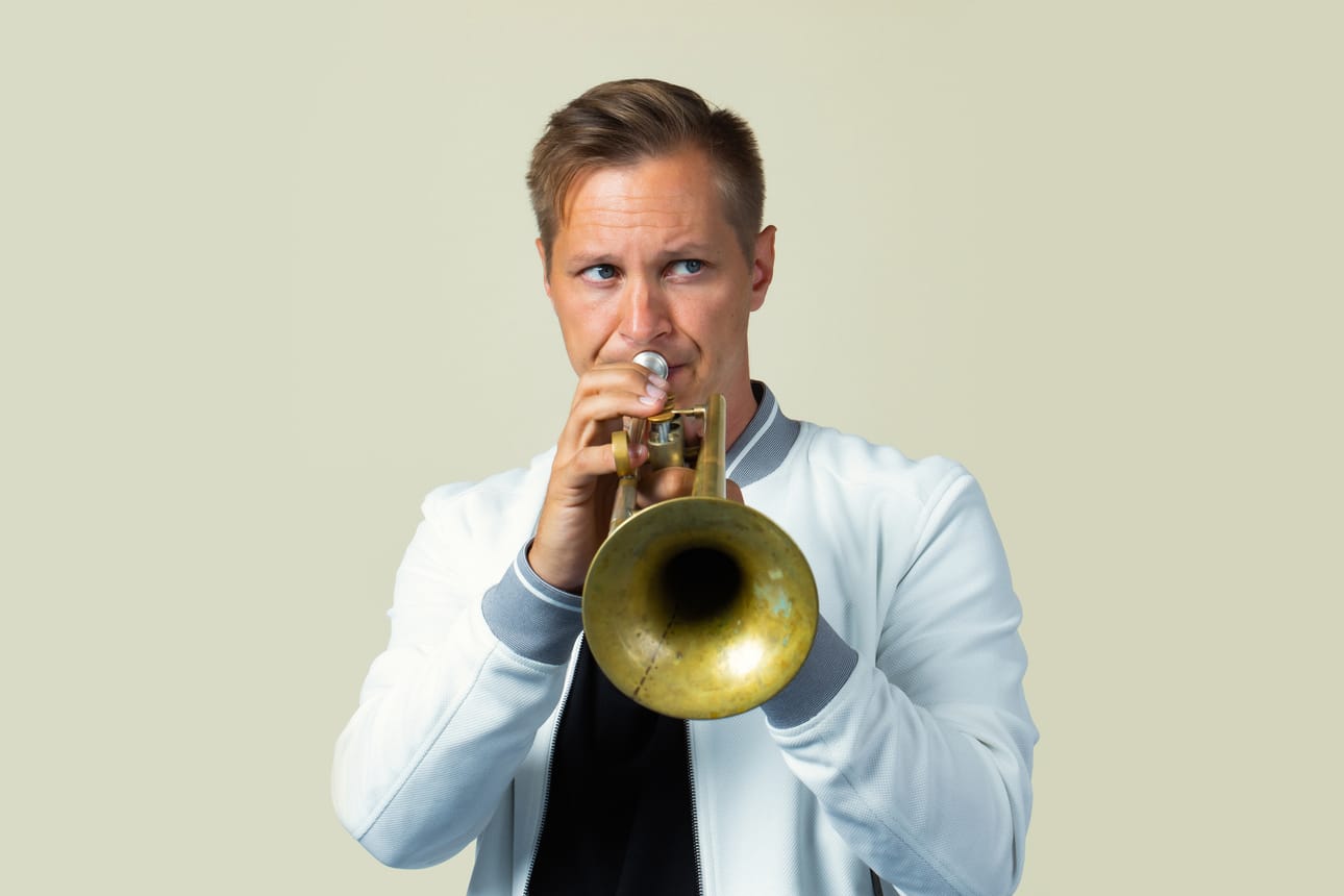 Delta Life -esityksessä on mukana myös trumpetisti Jukka Eskola.